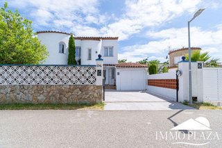 Chalet en venta en Empuriabrava en Castelló d´Empúries