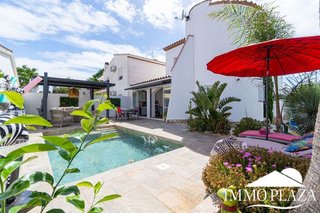 Chalet en venta en Empuriabrava en Castelló d´Empúries