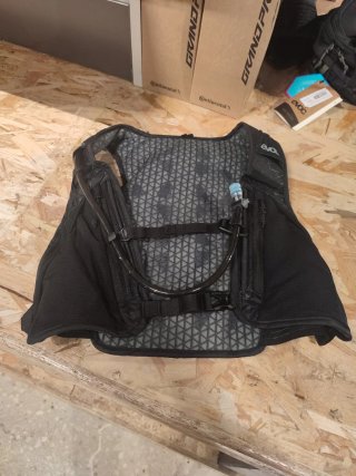 Mochila Evoc Hydro Pro 6 Negra