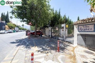 Casa adosada en venta en Cervantes en Granada