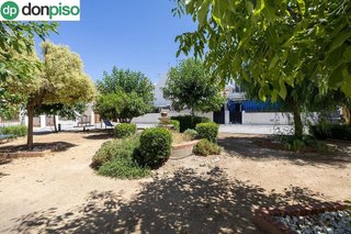 Casa adosada en venta en Cervantes en Granada