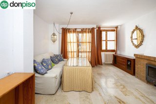 Casa adosada en venta en Cervantes en Granada