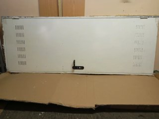 Puerta aluminio trastero con cerradura