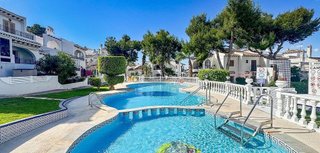 Chalet en venta en Nueva Torrevieja - Aguas Nuevas en Torrevieja
