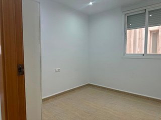 Piso en venta en Monserrat