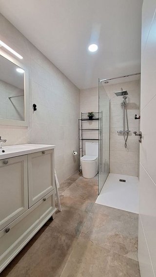 Piso en venta en La Goleta - San Felipe Neri en Málaga