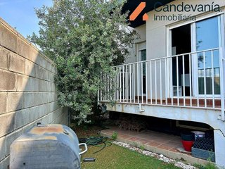Casa adosada en venta en Zuera