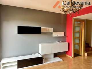 Casa adosada en venta en Zuera