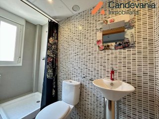 Casa adosada en venta en Zuera