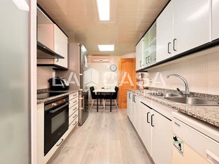 Piso en venta en Artigas - Llefià en Badalona