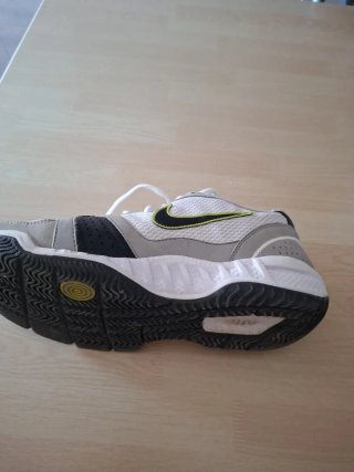 Deportivas Nike Air Gris y Blancas