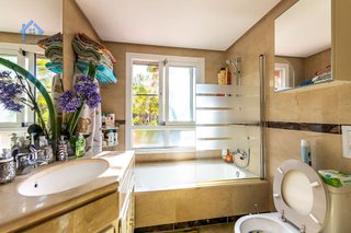 Piso en venta en Los Naranjos - Las Brisas en Marbella