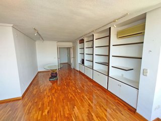 Piso en venta en Ciutat Jardí en Valencia