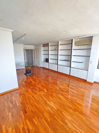 Piso en venta en Ciutat Jardí en Valencia
