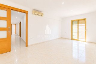 Piso en venta en Ciutat Jardí en Valencia