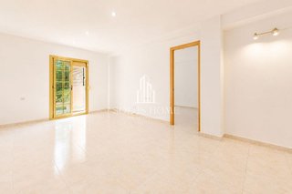 Piso en venta en Ciutat Jardí en Valencia