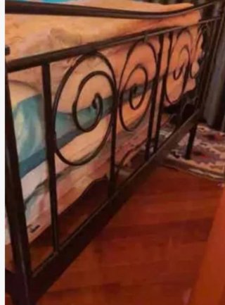 Cama Hierro Negra con Somier 190x2