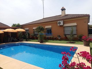 Chalet en venta en Montequinto en Dos Hermanas