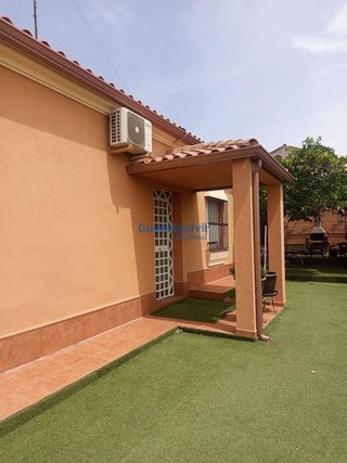 Chalet en venta en Montequinto en Dos Hermanas