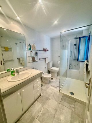 Piso en venta en Playa Bajadilla - Puertos en Marbella