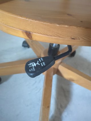 Silla de estudio madera palillería ajustable