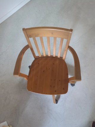 Silla de estudio madera palillería ajustable