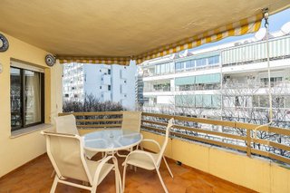 Piso en venta en Playa de la Fontanilla en Marbella
