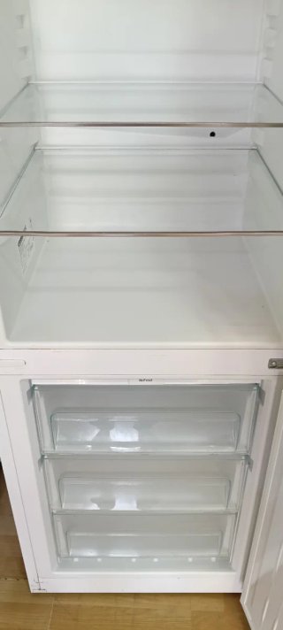 Nevera Liebherr blanca 185X60cm