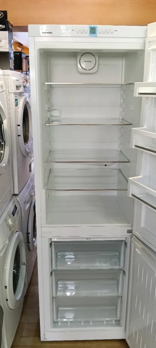 Nevera Liebherr blanca 185X60cm