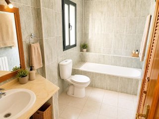 Chalet en venta en La Granja-La Colina-Los Pastores en Algeciras