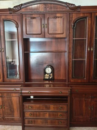 REGALO Mueble de salón de madera y cristal