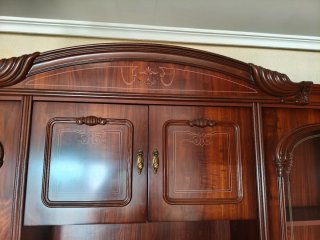 REGALO Mueble de salón de madera y cristal