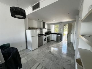 Piso en venta en Los Naranjos - Las Brisas en Marbella