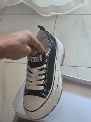 Zapatillas negras con plataforma