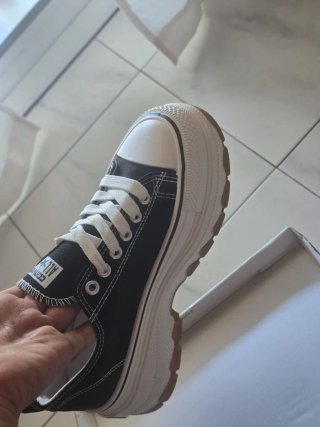 Zapatillas negras con plataforma