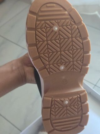 Zapatillas negras con plataforma