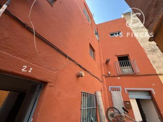 Masía en venta en La Clota en Barcelona