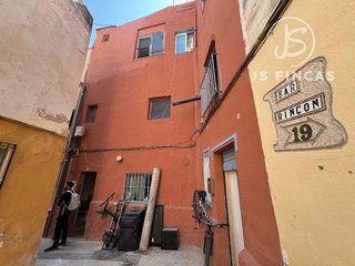 Masía en venta en La Clota en Barcelona