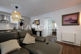 Piso en venta en Montbau en Barcelona