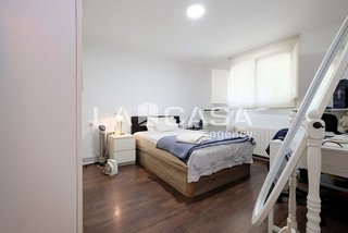 Piso en venta en Montbau en Barcelona
