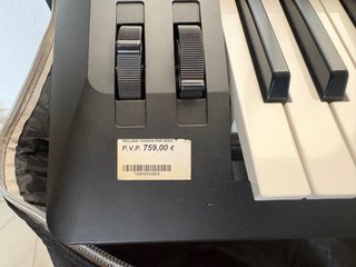 Teclado Yamaha PSR SX600