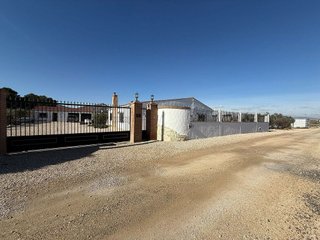 Chalet en venta en Las Tiesas en Villena
