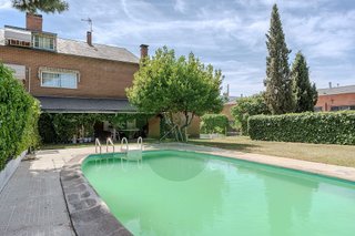 Casa pareada en venta en Griñón