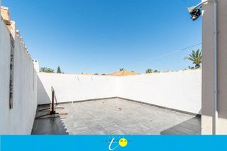 Chalet en venta en La Siesta - El Salado - Torreta en Torrevieja