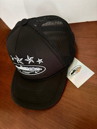 Gorra Corteiz Negra con Estrellas y Logo