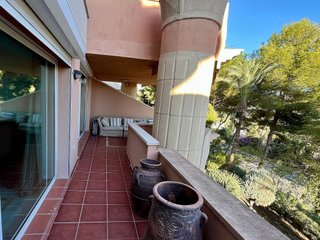 Piso en venta en Los Naranjos - Las Brisas en Marbella