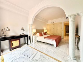 Piso en venta en Los Naranjos - Las Brisas en Marbella