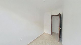 Piso en venta en Fondo en Santa Coloma de Gramanet