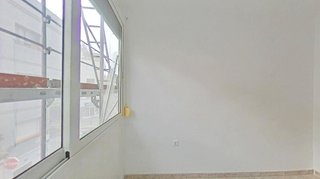Piso en venta en Fondo en Santa Coloma de Gramanet