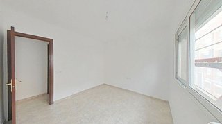 Piso en venta en Fondo en Santa Coloma de Gramanet